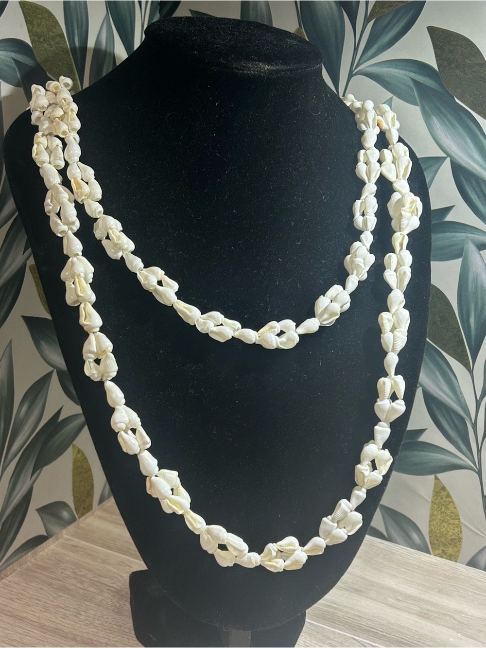 Vintage Hawaiian White Shell Lei Necklace
